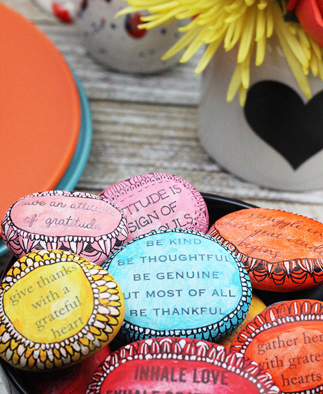 COLOURFUL HANDMADE GRATITUDE STONE TUTORIAL