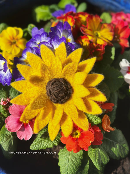 SUNFLOWER BROOCH - A BLOOM LIKE NO OTHER