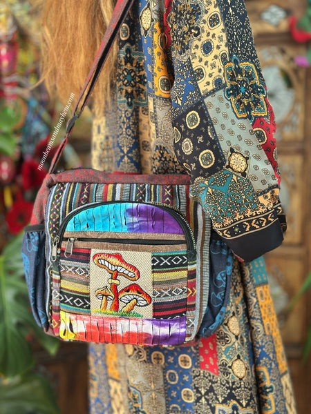 WHISPERING WOODS TOADSTOOL BAG