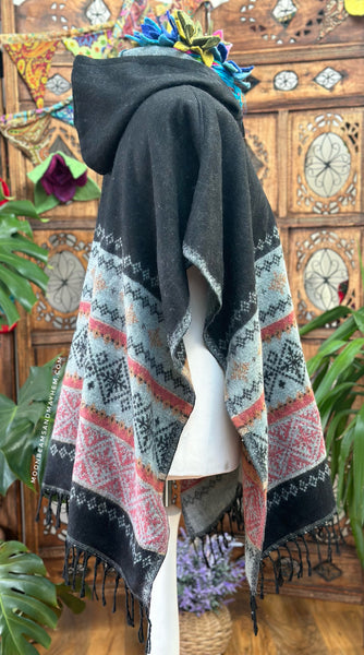 ALMA COSY WINTER PONCHO