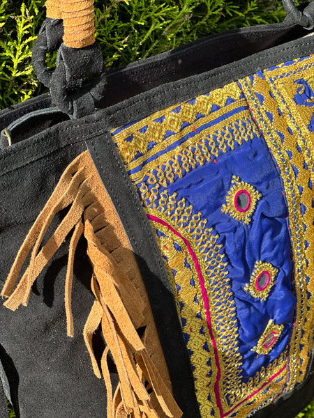 BLACK FRINGE SUEDE SHOULDER BAG (BA117)