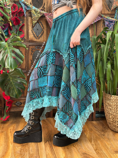 MYSTIC PATCH SKIRT