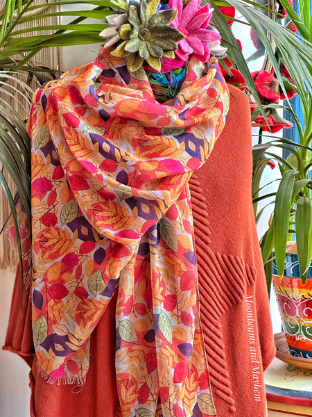 DANCING LEAVES SCARF - MoonbeamsandMayhem
