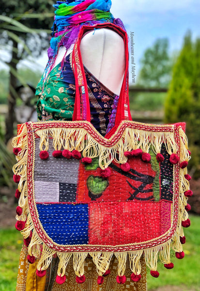 WONDERFUL WARRIOR QUEEN TOTE / BAG - MoonbeamsandMayhem