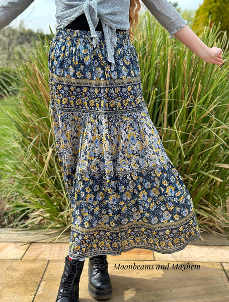 DELICIOUS FORGET ME NOT SKIRT - MoonbeamsandMayhem