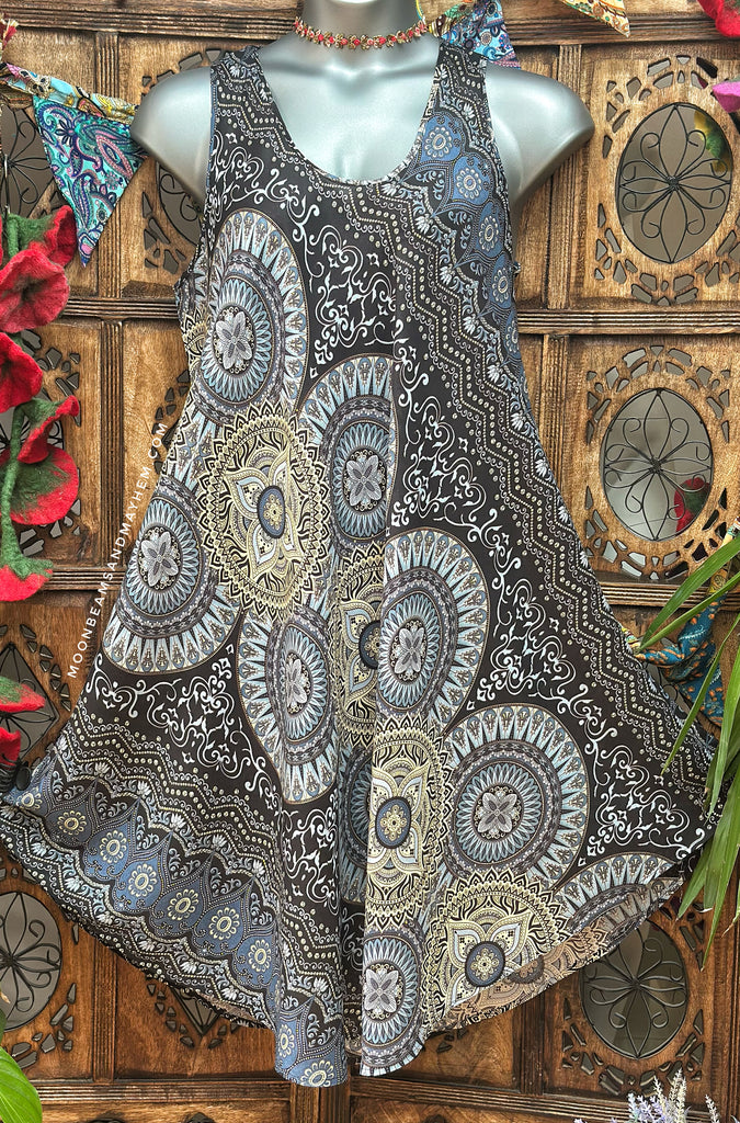 MYSTIC MOON MANDALA DRESS XL (J19) - WITH POCKETS