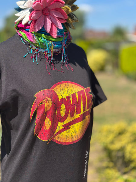 DAVID BOWIE ICONIC MUSIC TEE