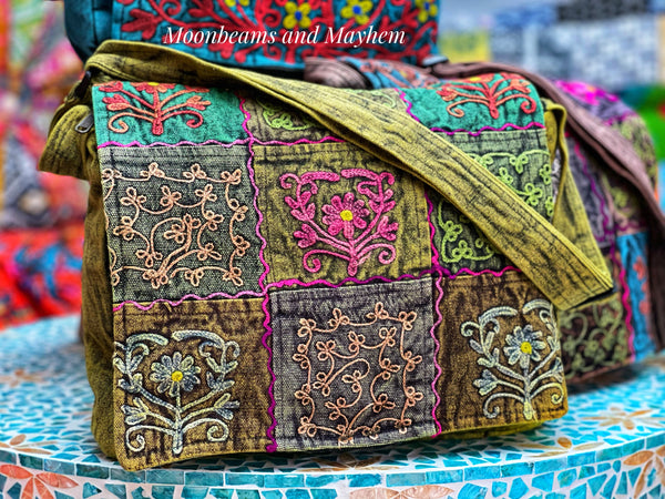 DELICIOUS GREEN FOLK ART SATCHEL /SHOULDER BAG - MoonbeamsandMayhem