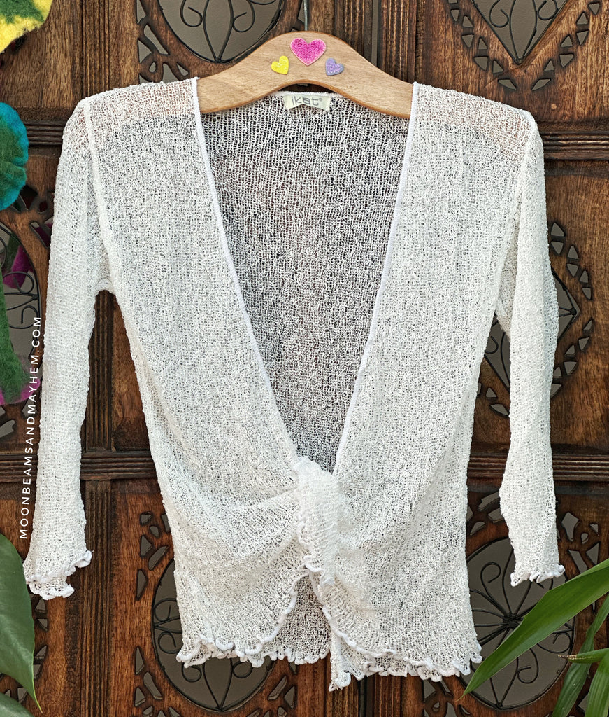 WHITE KNITTED SHRUG / CARDIGAN