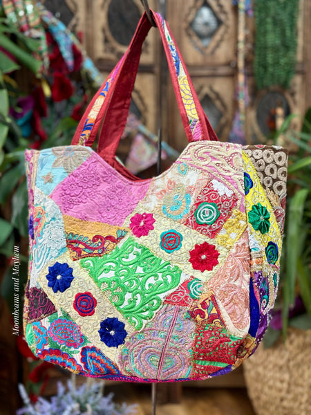 WILD SPIRIT EMBROIDERED SHOULDER BAG / TOTE