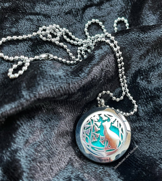 ENCHANTING AROMATHERAPY DIFFUSER CAT NECKLACE - MoonbeamsandMayhem