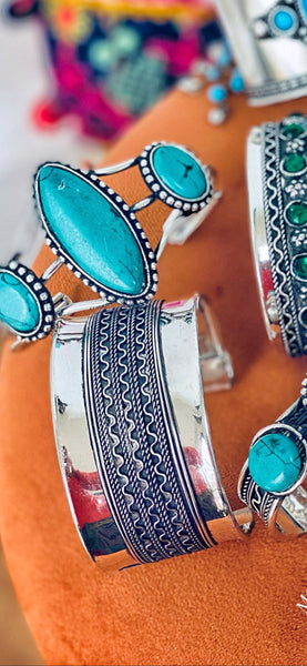 BEAUTIFUL GRACE CUFF / BRACELET - MoonbeamsandMayhem