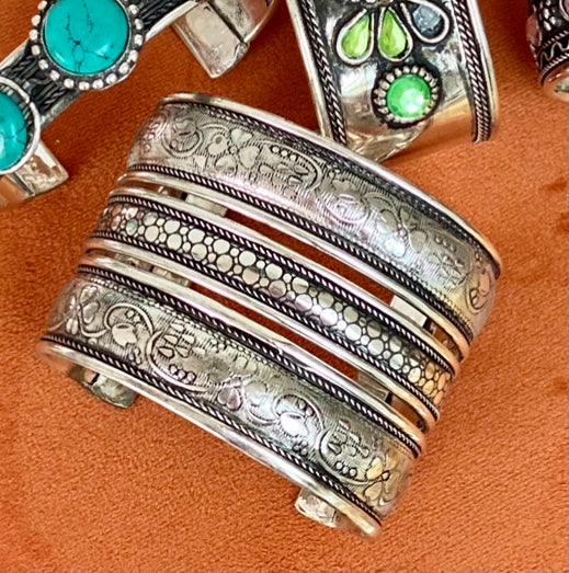 TRIPLE THREAT CUFF / BRACELET - MoonbeamsandMayhem