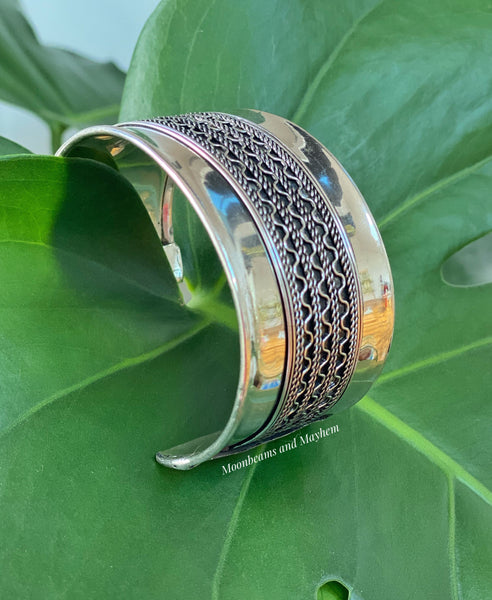 BEAUTIFUL GRACE CUFF / BRACELET - MoonbeamsandMayhem