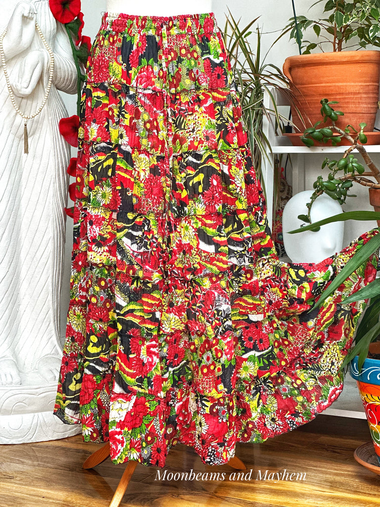 BEAUTIFUL FLORA BOHEMIAN SKIRT SIZE S / M  (230) - MoonbeamsandMayhem
