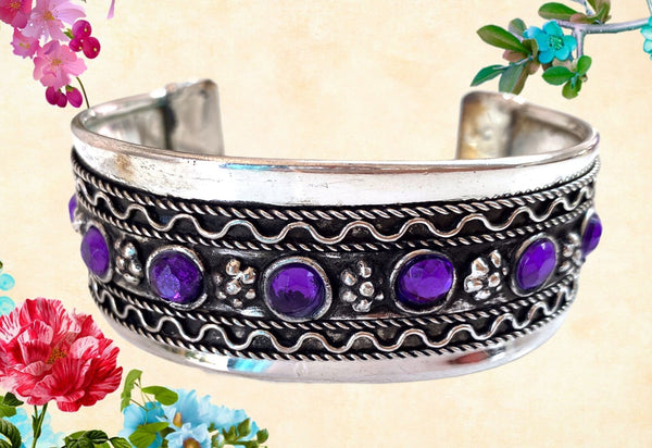 BEAUTIFUL SIENNA CUFF / BRACELET - MoonbeamsandMayhem