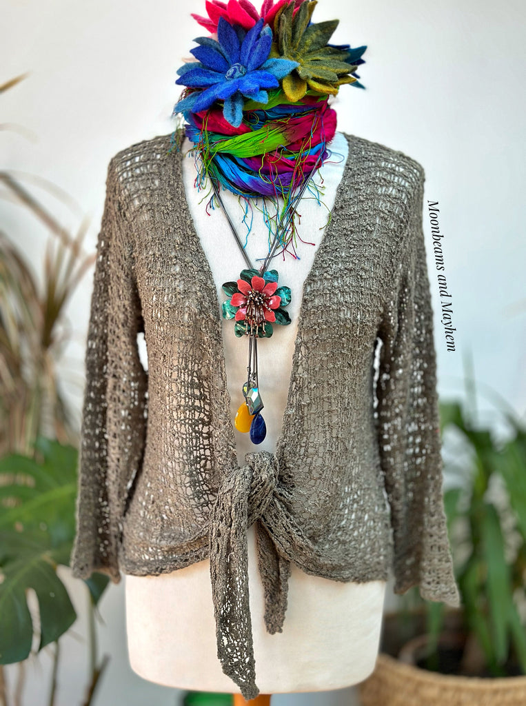 STUNNING LOOSE WEAVE SHRUG / CARDIGAN - MoonbeamsandMayhem