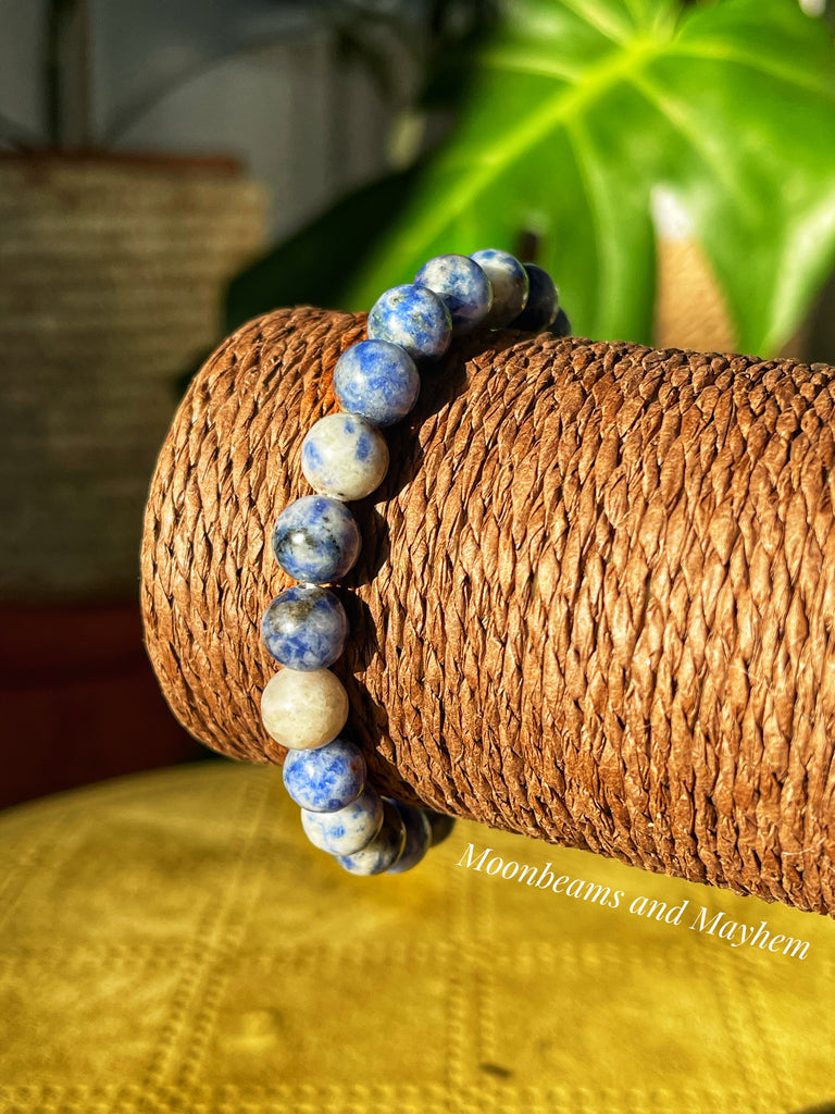 BEAUTIFUL SODALITE CRYSTAL POWER BRACELET - MoonbeamsandMayhem