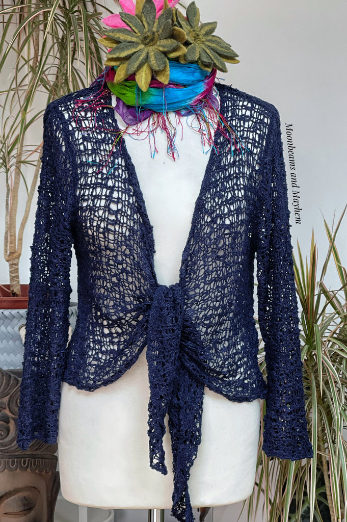 STUNNING LOOSE WEAVE NAVY BLUE SHRUG / CARDIGAN - MoonbeamsandMayhem