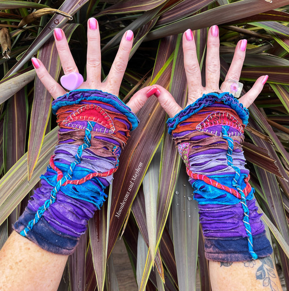 AMETHYST PURPLE MUSHROOM WRISTLETS / GLOVES - MoonbeamsandMayhem