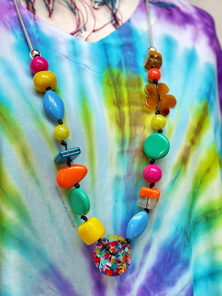LUSCIOUS LONG ACRYLIC COLOUR POP NECKLACE - MoonbeamsandMayhem