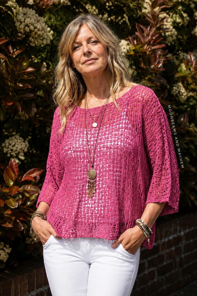 LOOSE WEAVE BOHEMIAN BERRY PULLOVER