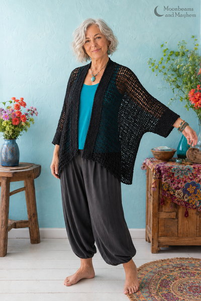 MIDNIGHT MAGIC WATERFALL KIMONO