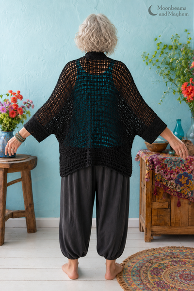 MIDNIGHT MAGIC WATERFALL KIMONO