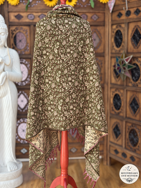 OLIVE GREEN MOONLIT WANDERER BLANKET WRAP / SHAWL