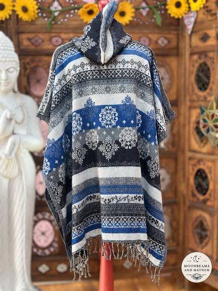 NORTHERN SKIES HOODED PONCHO