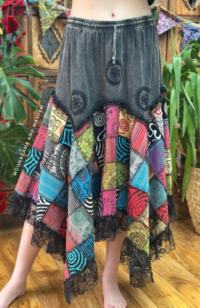 MYSTIC PATCH SKIRT