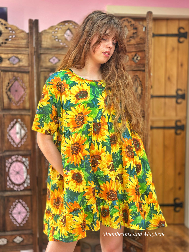 SUNFLOWER MEADOW POCKET SWING DRESS (F1-7301-1)