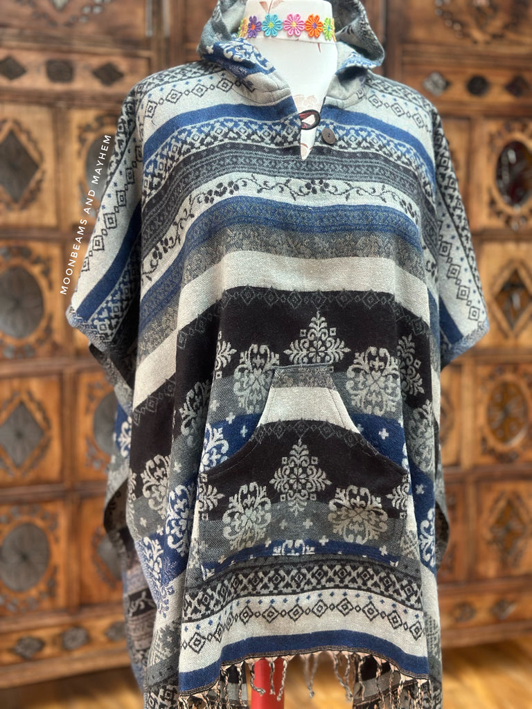 NORTHERN SKIES PONCHO