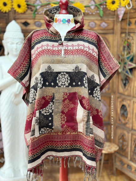 EMBER TRAIL HOODED PONCHO