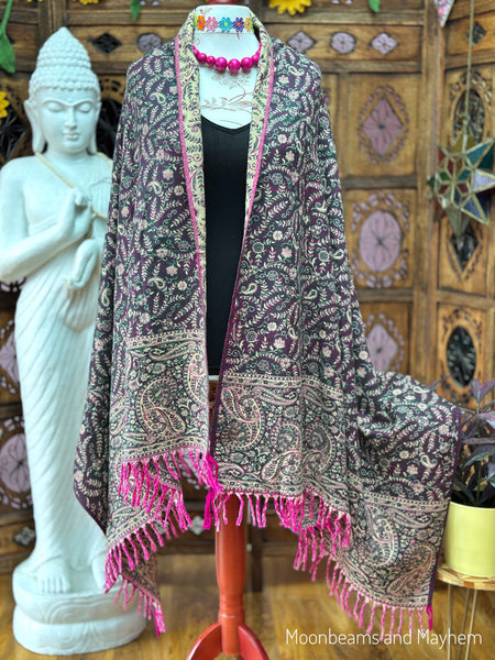 AMETHYST WANDERER BLANKET WRAP / SHAWL