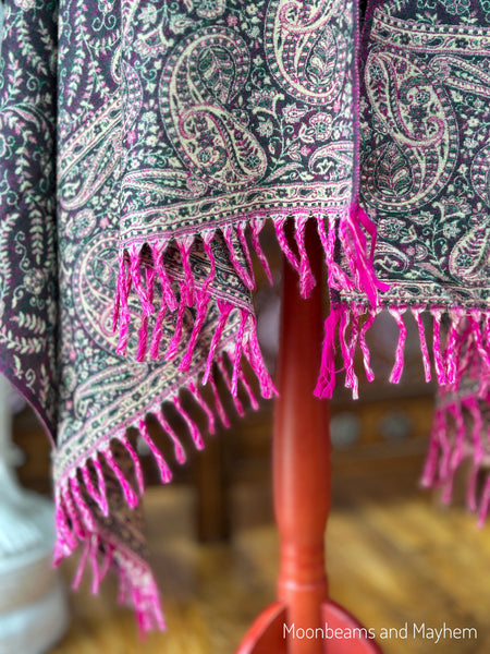 AMETHYST WANDERER BLANKET WRAP / SHAWL