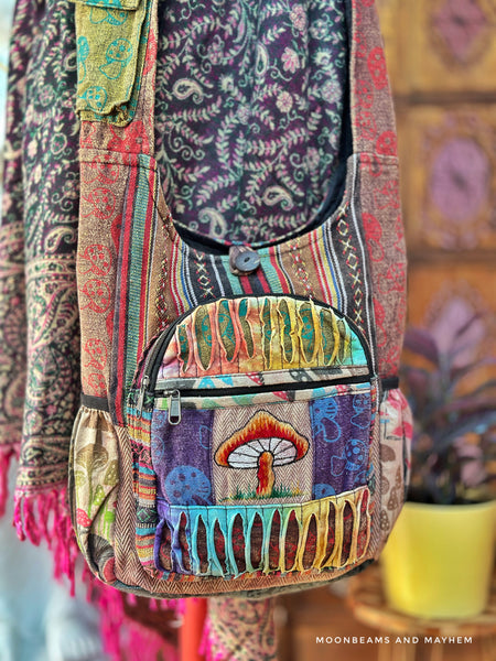 WHISPERING WOODS  BAG (BA174)