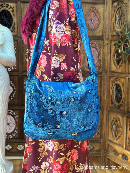 PEACOCK BLUE VELVET ENCHANTMENT SHOULDER BAG