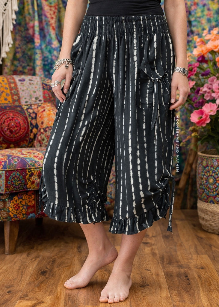 BLACK FRILL SEEKER PANTS - MoonbeamsandMayhem