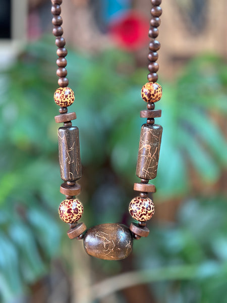 CHUNKY WOODEN BEADED NECKLACE (OFD9)