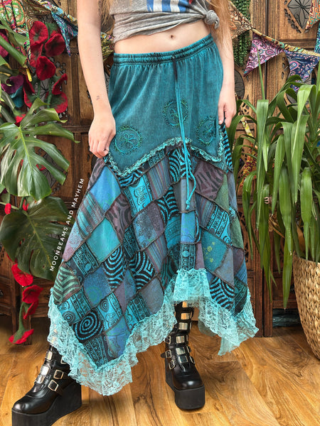 MYSTIC PATCH SKIRT