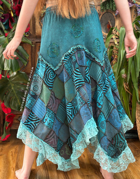 MYSTIC PATCH SKIRT