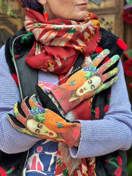 DIVINE FRIDA KAHLO GLOVES