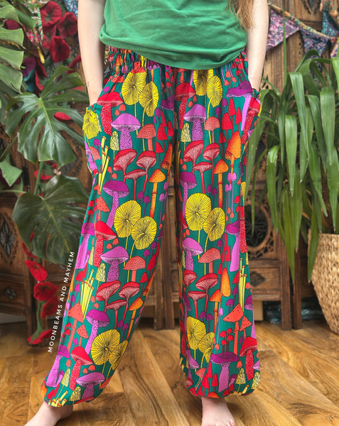 ENCHANTED GROVE TROUSERS IN GREEN (GR071)