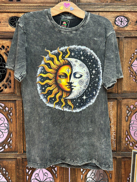 SUN KISSED MOON TEE