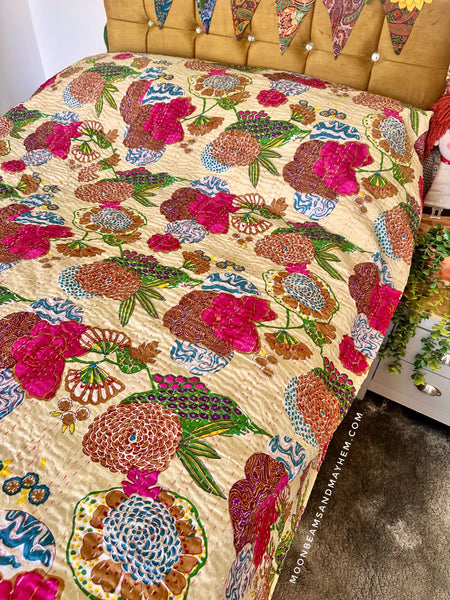 DOUBLE KANTHA THROW (MELLOW SUN)