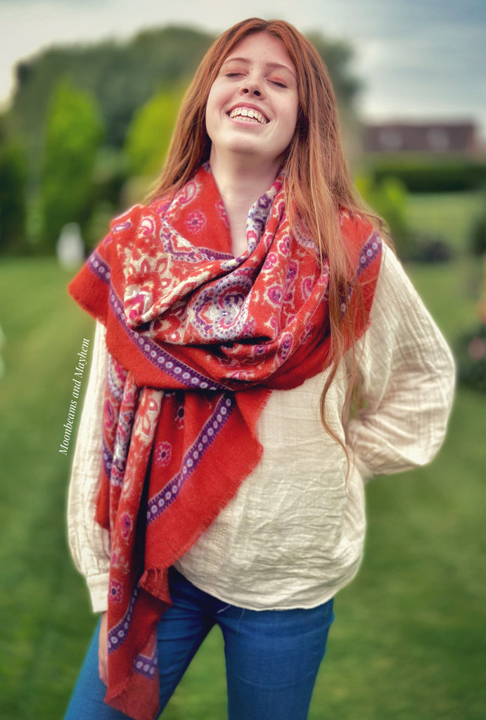 DELICIOUS AFTERGLOW SCARF / SHAWL
