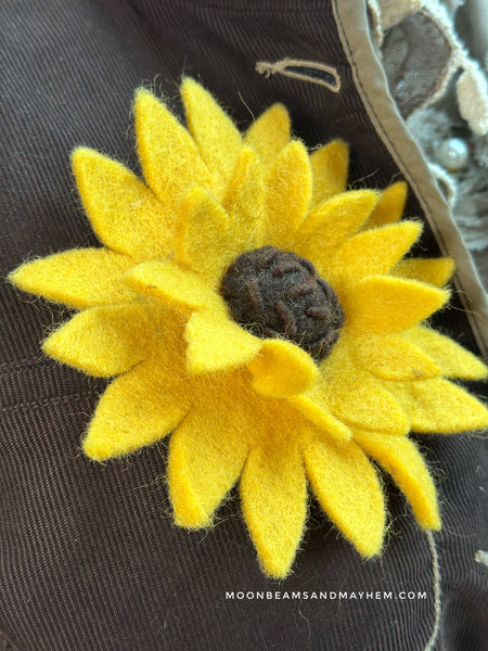 SUNFLOWER BROOCH - A BLOOM LIKE NO OTHER