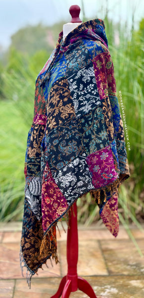 MOTHER EARTH PATCH PONCHO (O63OF)