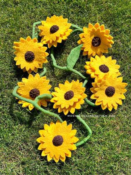 ENCHANTING LARGE FELTED SUNFLOWER STRAND - MoonbeamsandMayhem